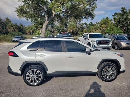 2023 Toyota RAV4 XLE Premium