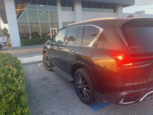 2025 Lexus LX 600 F SPORT