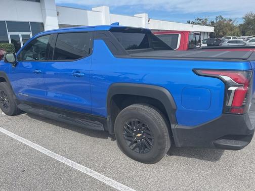 2025 Chevrolet Silverado EV LT