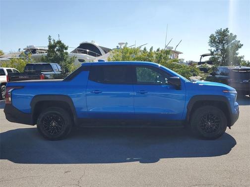 2025 Chevrolet Silverado EV LT