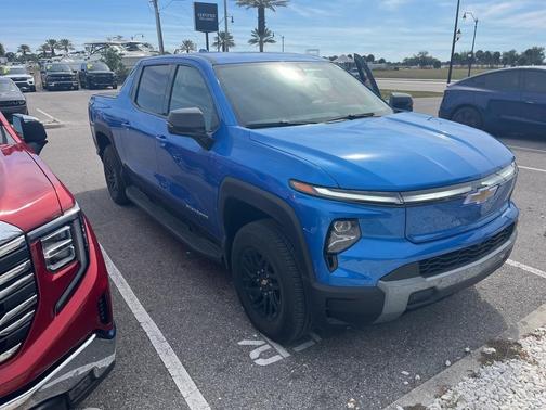 2025 Chevrolet Silverado EV LT