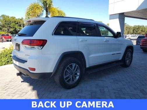 2020 Jeep Grand Cherokee Laredo E