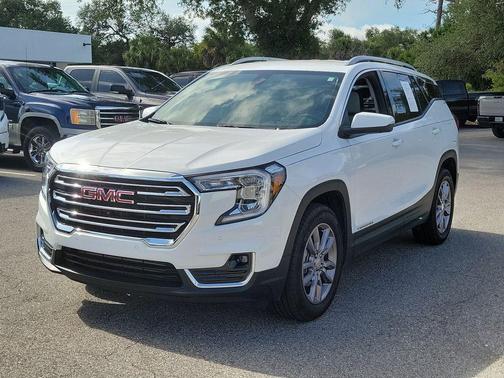 Summit White 2024 GMC Terrain SLT
