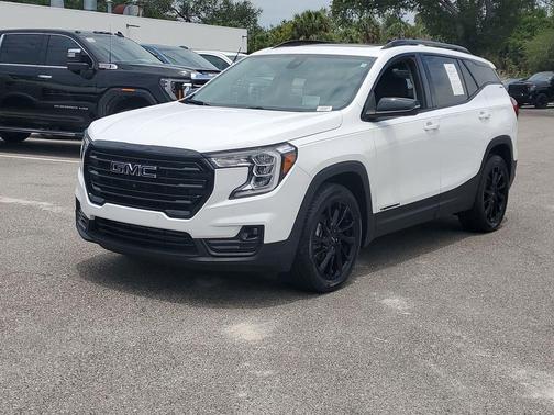 Summit White 2023 GMC Terrain SLT