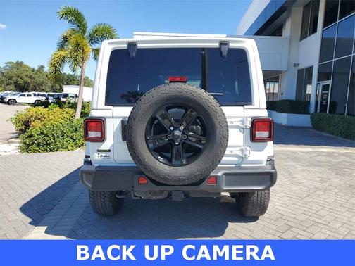 2022 Jeep Wrangler Unlimited Sahara Altitude