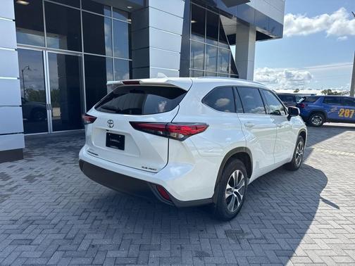 2021 Toyota Highlander XLE