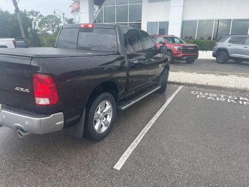 Brilliant Black Crystal Pearlcoat 2018 RAM 1500 Big Horn