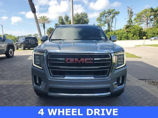 2023 GMC Yukon SLT