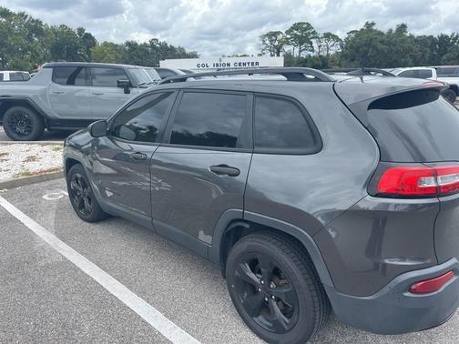 2017 Jeep Cherokee Sport