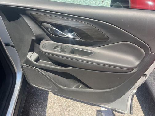 Quicksilver Metallic 2022 GMC Terrain SLE