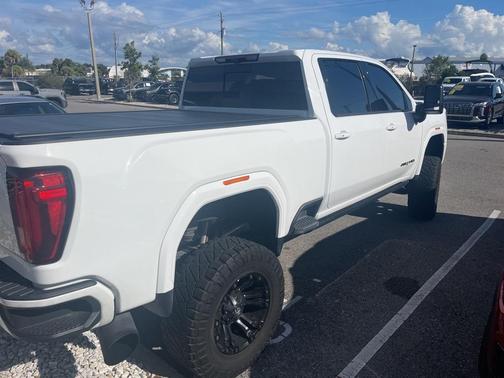 2022 GMC Sierra 2500 AT4