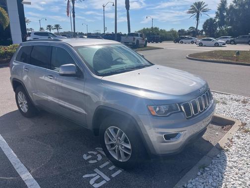 2017 Jeep Grand Cherokee Laredo
