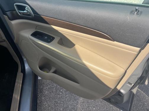 2017 Jeep Grand Cherokee Laredo