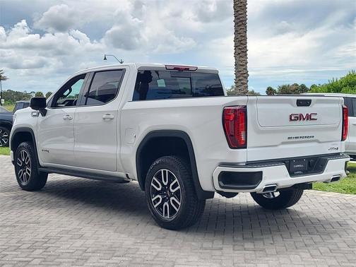2025 GMC Sierra 1500 AT4