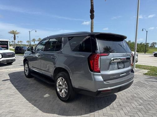2022 GMC Yukon SLT