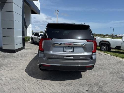 2022 GMC Yukon SLT