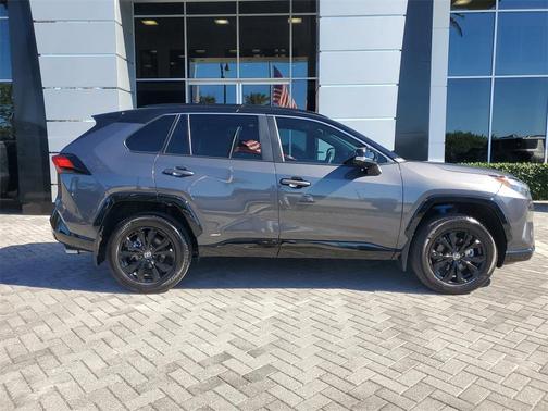 2024 Toyota RAV4 Hybrid XSE