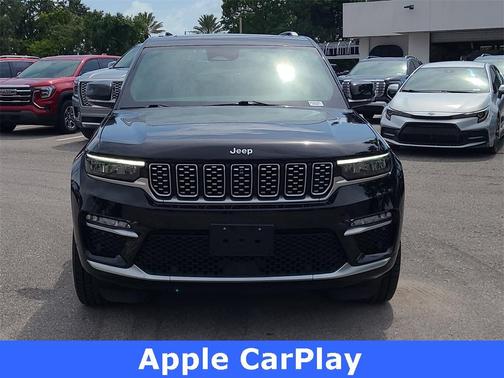2022 Jeep Grand Cherokee Summit