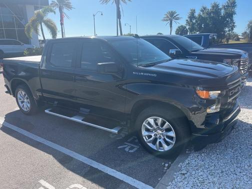 2022 Chevrolet Silverado 1500 Custom