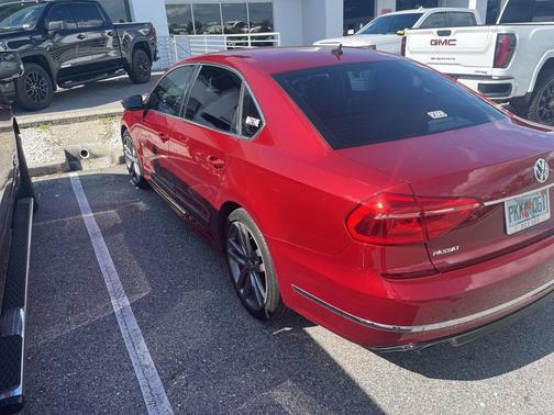 2016 Volkswagen Passat 1.8T R-Line w/ Comfort