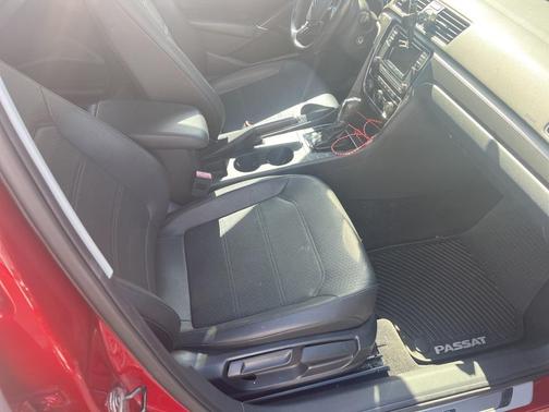 2016 Volkswagen Passat 1.8T R-Line w/ Comfort
