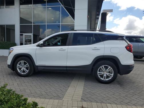 2023 GMC Terrain SLE