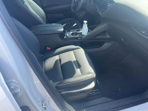 Summit White 2023 Buick Envision Essence