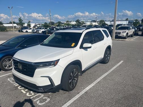 2024 Honda Pilot Touring
