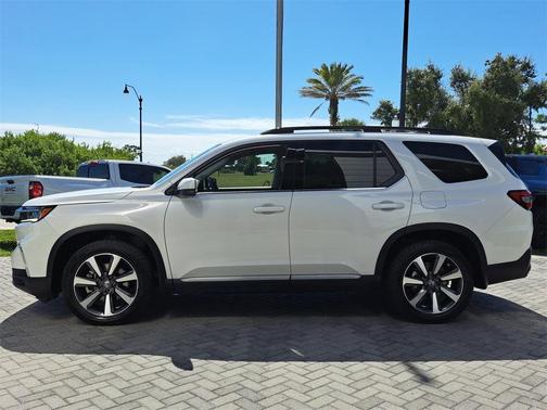 2024 Honda Pilot Touring