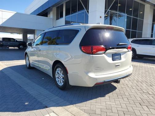 2020 Chrysler Pacifica Touring-L