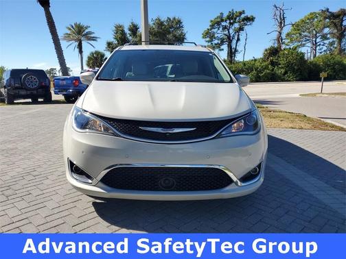 2020 Chrysler Pacifica Touring-L