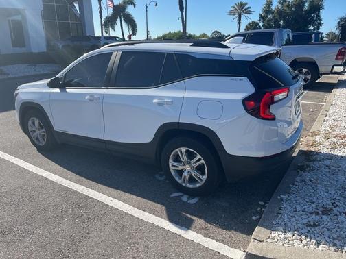 2022 GMC Terrain SLE