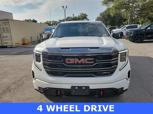 2022 GMC Sierra 1500 AT4
