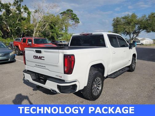 2022 GMC Sierra 1500 AT4