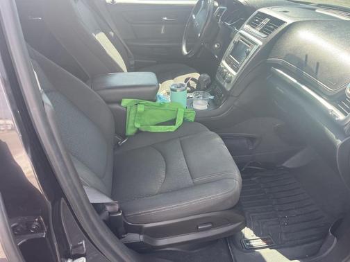 2015 GMC Acadia SLE-2