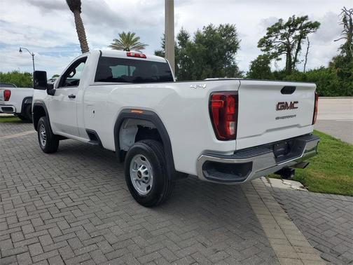 2024 GMC Sierra 2500 Pro