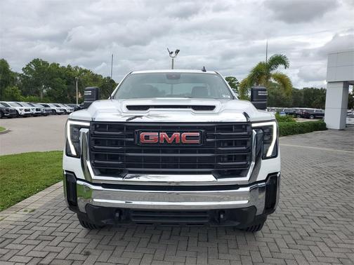 2024 GMC Sierra 2500 Pro