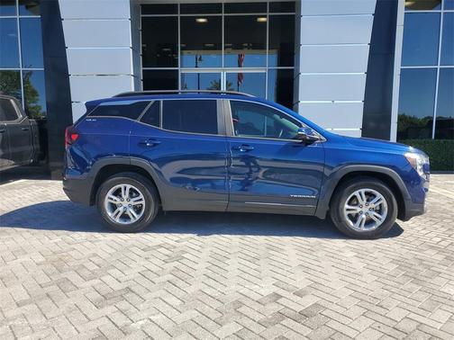 2021 GMC Yukon SLE