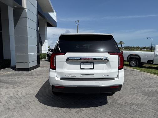 2024 GMC Yukon SLT