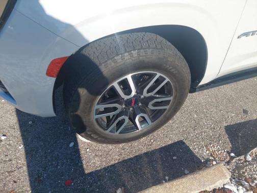 2022 GMC Yukon XL AT4