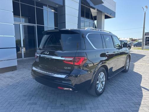 2019 INFINITI QX80 Luxe