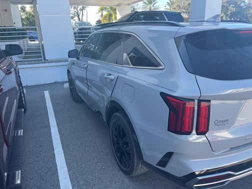 2022 Kia Sorento SX