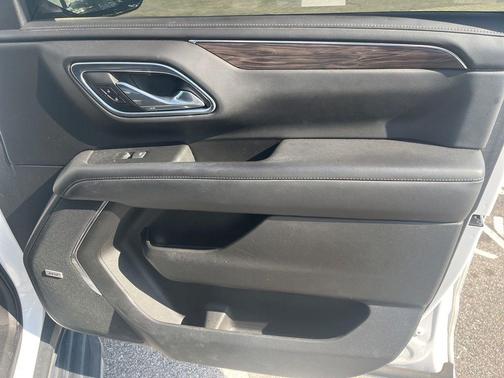 Summit White 2021 Chevrolet Tahoe LT