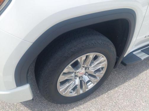 White Frost Tri-Coat 2022 GMC Sierra 1500 Limited Denali