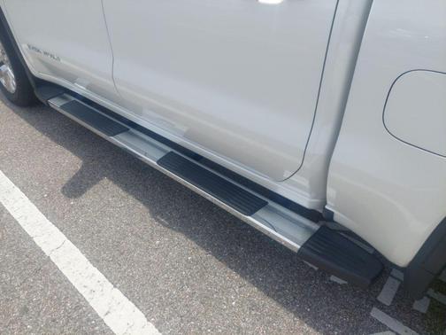 White Frost Tri-Coat 2022 GMC Sierra 1500 Limited Denali