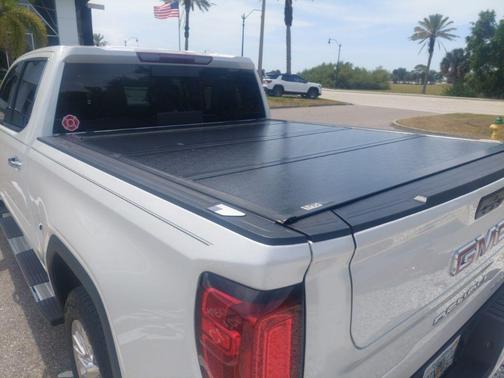 White Frost Tri-Coat 2022 GMC Sierra 1500 Limited Denali