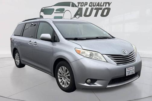2017 Toyota Sienna XLE Premium