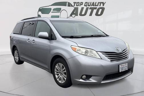 2017 Toyota Sienna XLE Premium