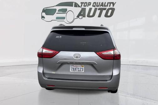 2017 Toyota Sienna XLE Premium