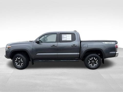 White 2022 Toyota Tacoma SR